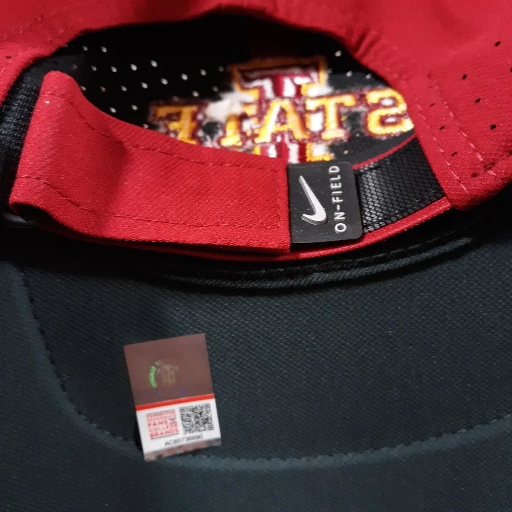 Nike Legacy 91 Iowa State Cyclones Hat Cap Strapback Adjustable Dri-Fit Red